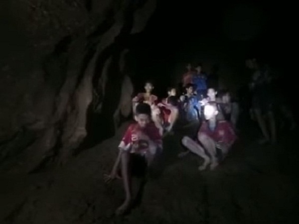 Tỉnh trưởng tỉnh Chiang Rai, ông Narongsak Osottanakorn cho biết cả 13 người đều an toàn