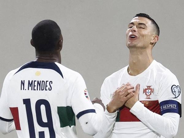 Tin Euro 27/3: Lí giải màn ăn mừng ‘siu’ và ‘nap’ của Ronaldo