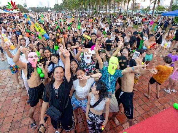 Các hoạt động hấp dẫn trong lễ hội té nước Đà Nẵng Các hoạt động hấp dẫn trong lễ hội té nước Đà Nẵng