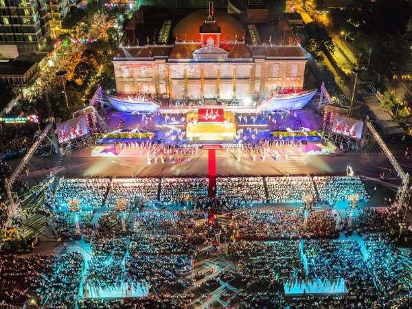 Diễu hành carnaval nha trang