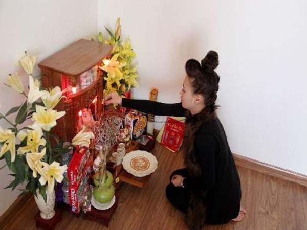 Kiêng không mặc đồ quá cũ kỹ, xấu xí kiêng kị ngày vía thần tài không mặc đồ quá cũ kỹ, xấu xí