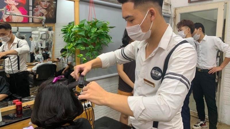 Kiêng cắt tóc, cạo râu Kiêng cắt tóc, cạo râu