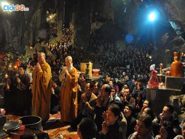 Lễ hội chùa Hương thờ cúng ai?