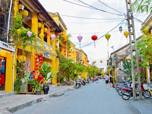 Tháng 9 - 11, Hội An thường xuất hiện mưa dầm