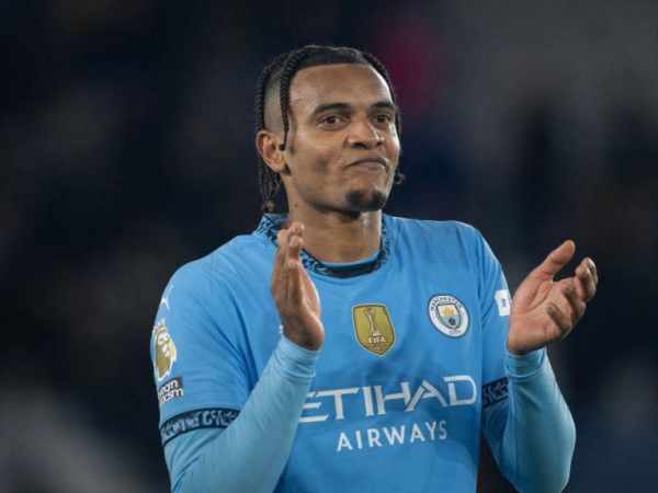 Tin thể thao 26/8: Crystal Palace đề nghị mua Manuel Akanji