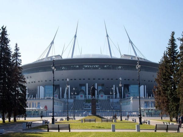 Sức chứa và kiến trúc độc đáo của sân Saint Petersburg Stadium